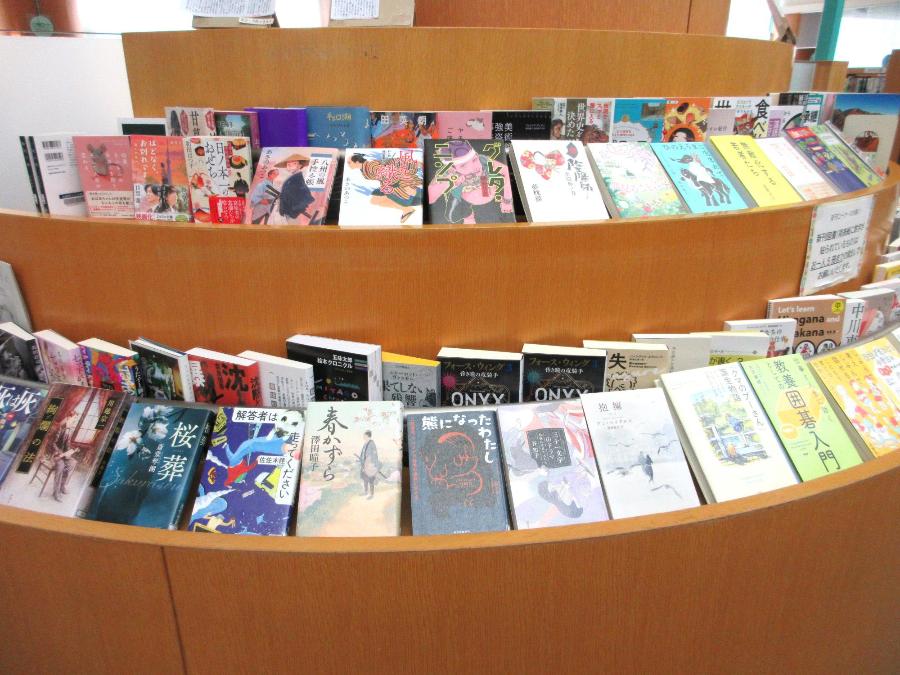 3月の新着図書のお知らせ一般コーナーの写真