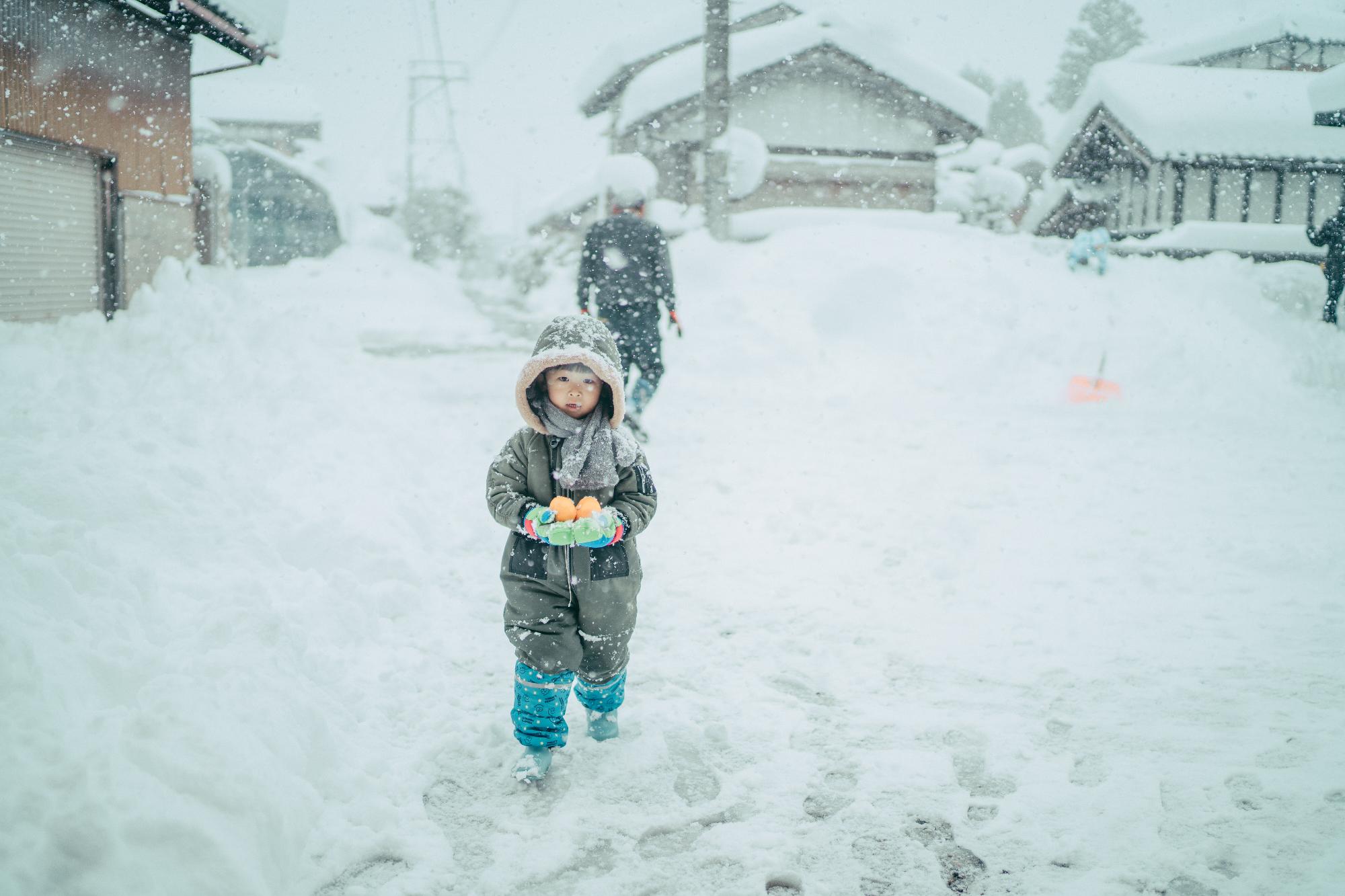優秀賞「雪で冷やしたみかんをどーぞ」