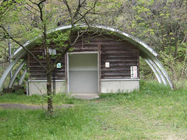 赤松山森林公園　登山道入口側トイレ
