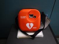 AEDの機械の写真