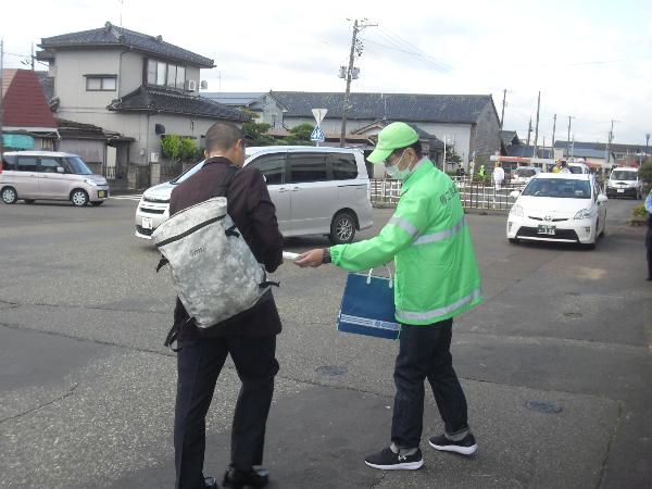 10月17日　水原駅防犯啓発活動１