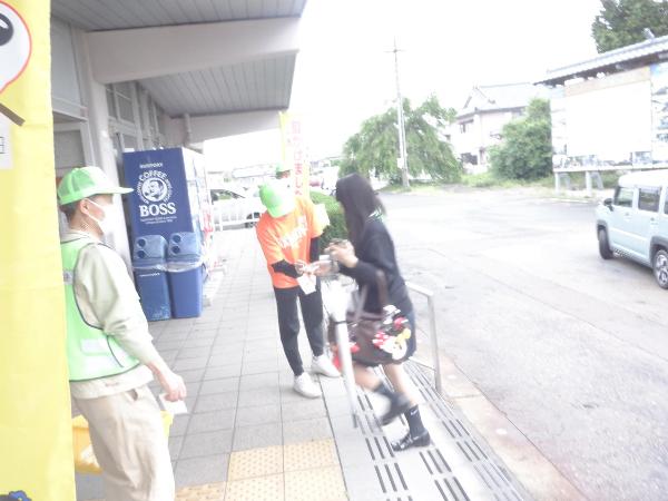 5月28日　水原駅防犯啓発活動その2